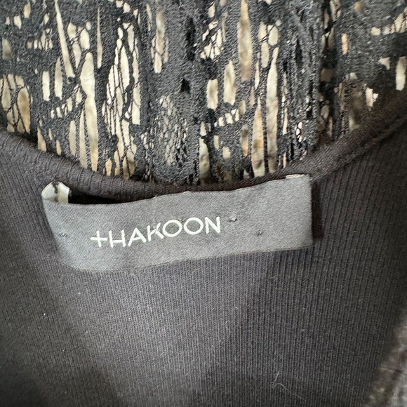 Thakoon Romper Women's 4 Black Lined 100% Cotton Surplice Neck Plunge Crochet - Picture 6 of 13
